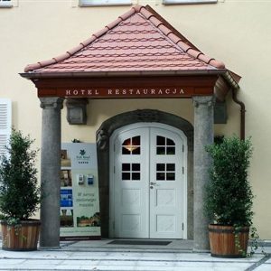 Szczecin – Hotel Park. Portyk wejściowy.