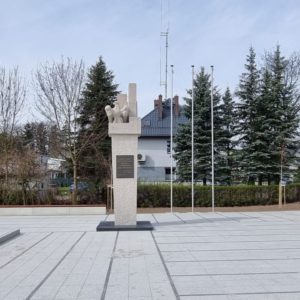 Dobra Nowogardzka – Pomnik osadników-4